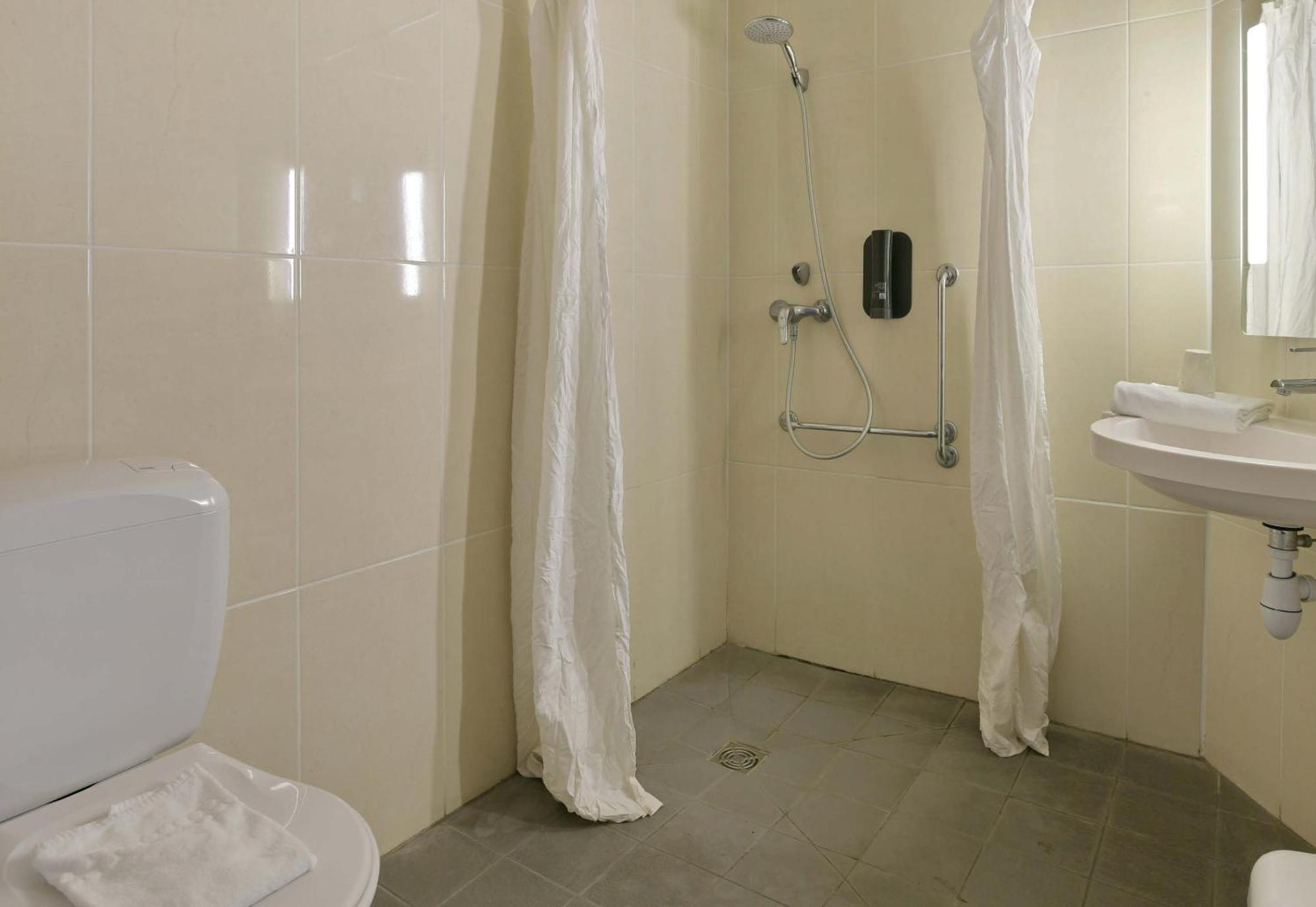 B&B Hotel Le Mans Nord 1 Сен-Сатурнен Экстерьер фото